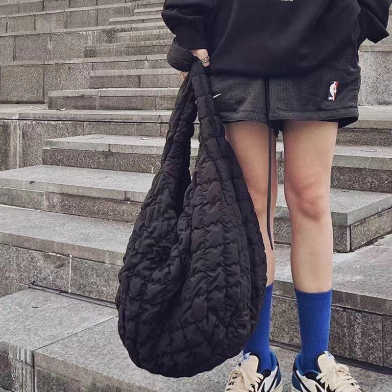

Bag Female Cloud Bag Fold Bag with Bubble Bag Dumpling Bag Commuting Crossbody