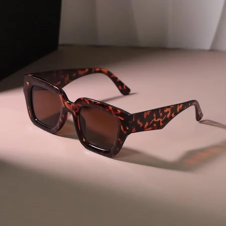 Vintage Square Sunglasses Women Men Retro Mirror Punk Designer Shades UV Protection Fashion Outdoor Oculos De Sol