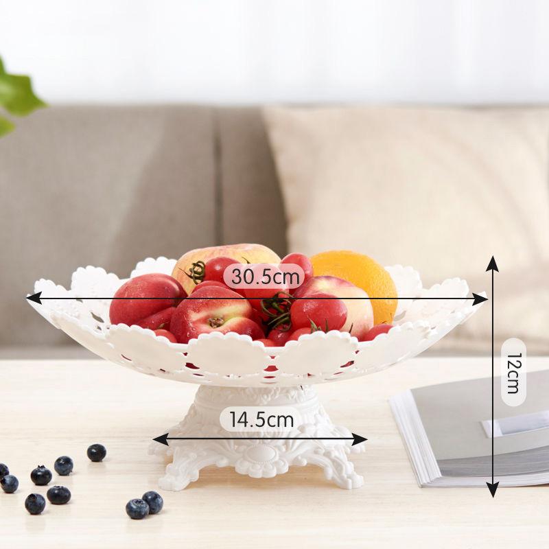 Mehrschichtiger Obstteller im europäischen Stil, kreativer dreischichtiger Tortenständer, modischer Snackteller aus Trockenfrüchten, Bonbonteller, modernes Wohnzimmer, Zuhause