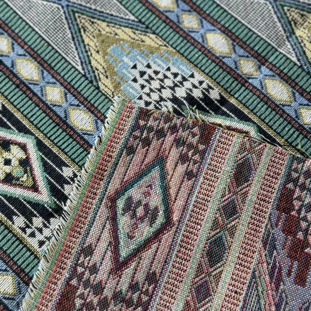 140x100cm Ethnischer Stil Grüner Jacquardstoff Baumwolle Rauten Vertikaler Streifen Gewebter Sofabezugsstoff DIY Bekleidungsstoffe