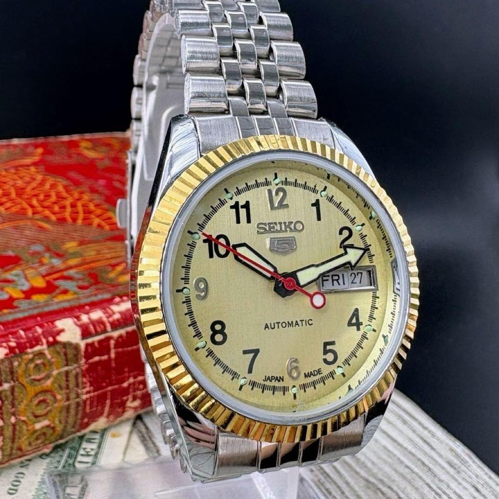 Used [The Ultimate In Sophistication] SEIKO5 Men's Watch Gold Automatic Vintage