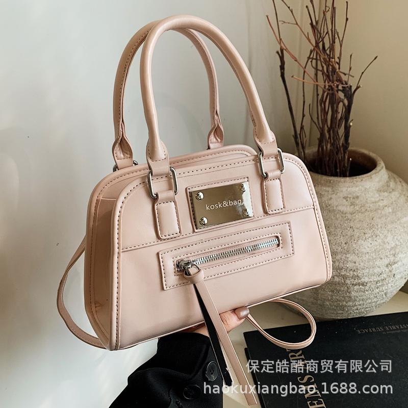 Portable Trend Tote Bag Women's 2025 Spring New Simple Casual Shoulder Bag Premium Versatile Trend Women's Bag