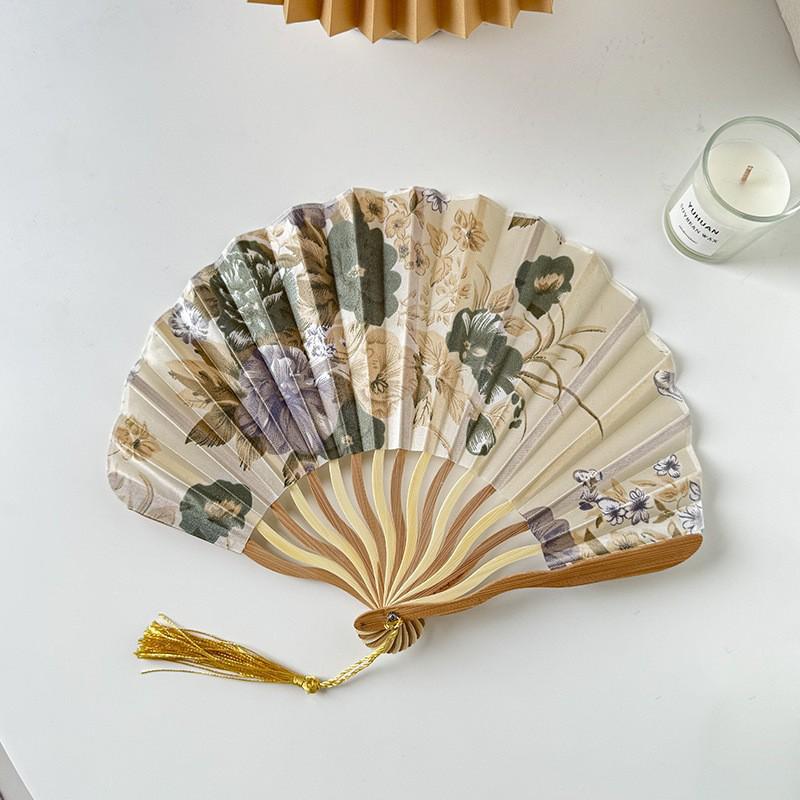 Women s Chinese Style Folding Fan: Small Silk Cloth Shell Design