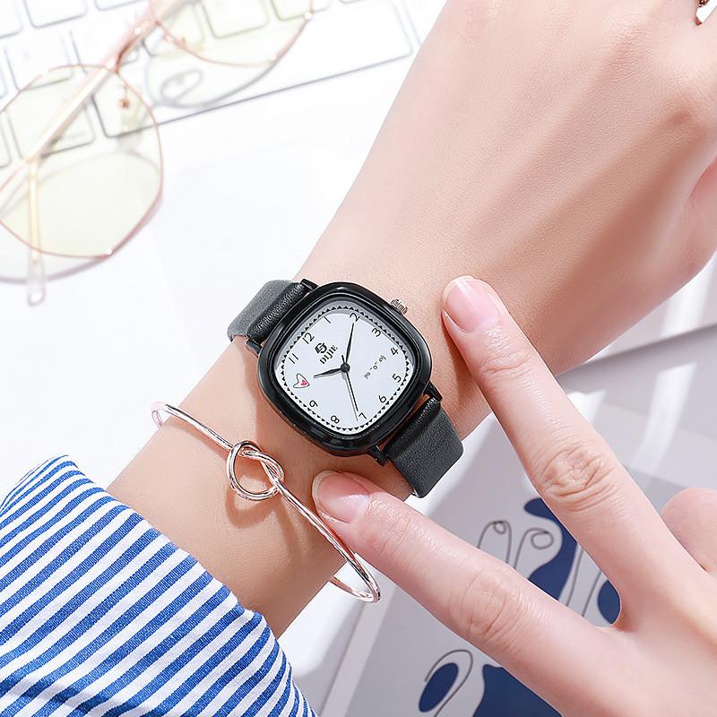 Student Fashion Square Heart Quartz Watch For High School Exams With Leather Strap