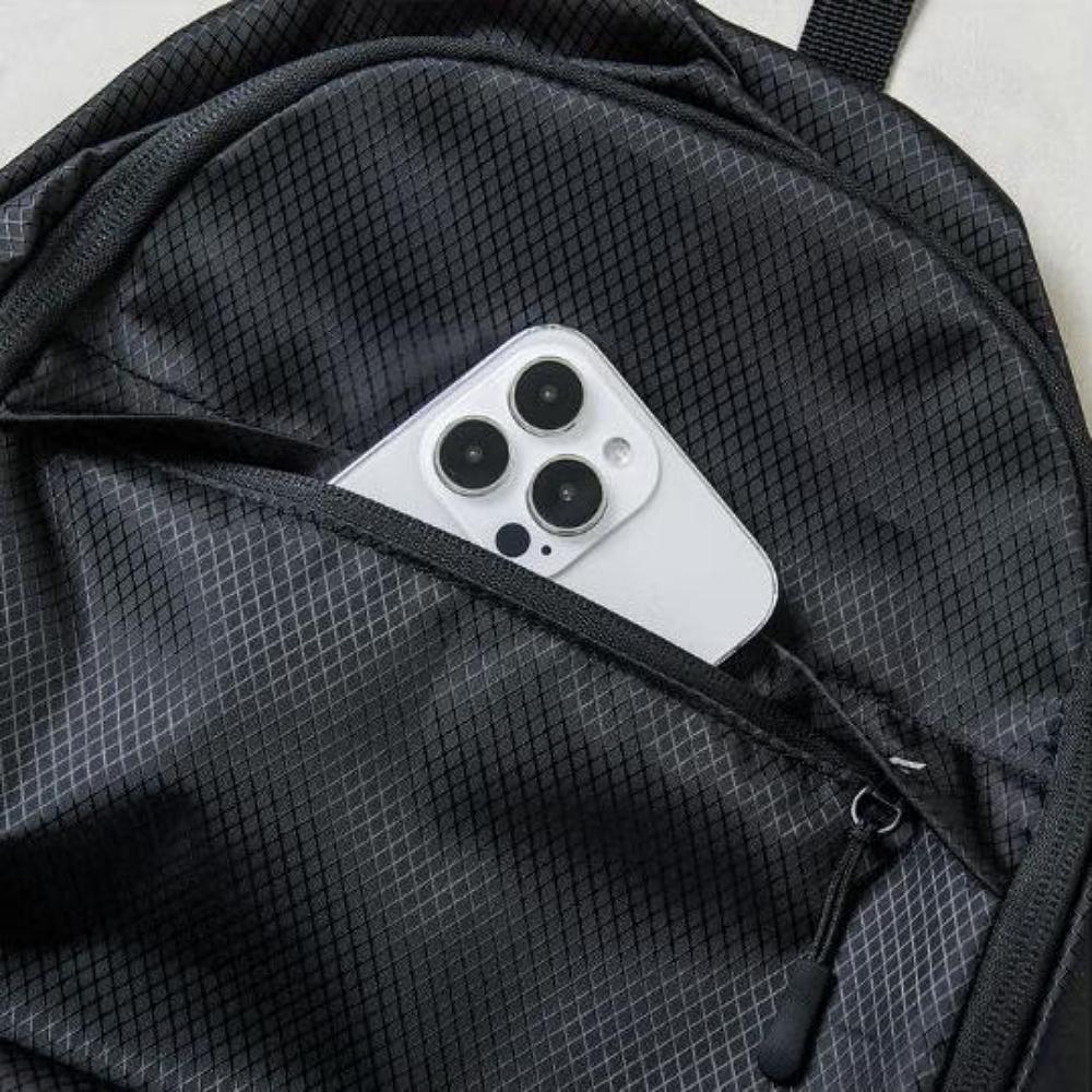 Der CAF Leichtrucksack Schwarz