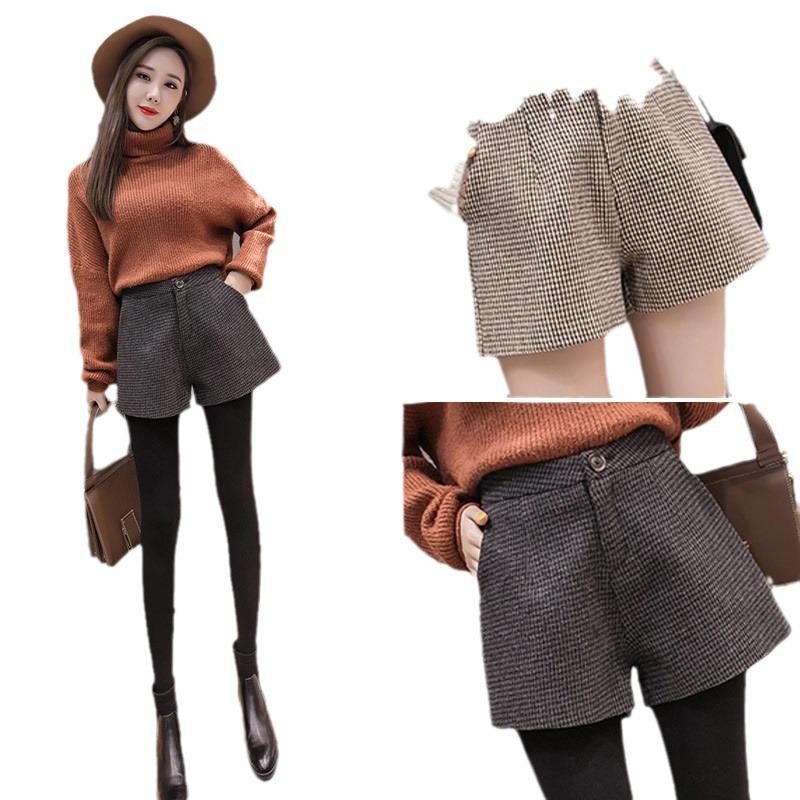 Women’s High-Waisted Woolen Houndstooth A-Line Shorts - Autumn/Winter 2022