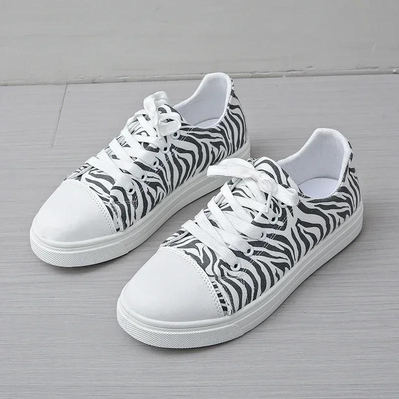 Fashionable/Comfortable Flat-soled Sneakers Round-toe Sports Shoes for Women Summer Lightweight Non-slip Breathable Casual Shoes