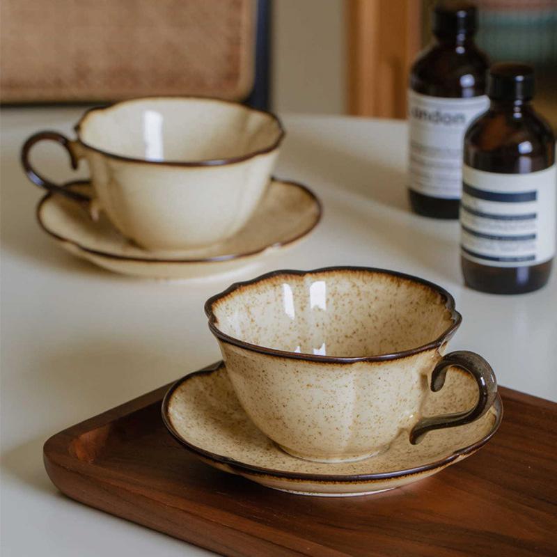 Retro Kiln-turned Underglaze Ceramic Coffee Cup and Saucer Mid-century Style Simple Latte Mug Mug Afternoon Tea Cup Snack Saucer