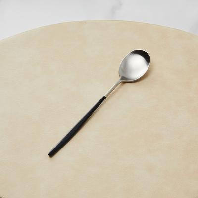 Roy Dinnerspoon_Black