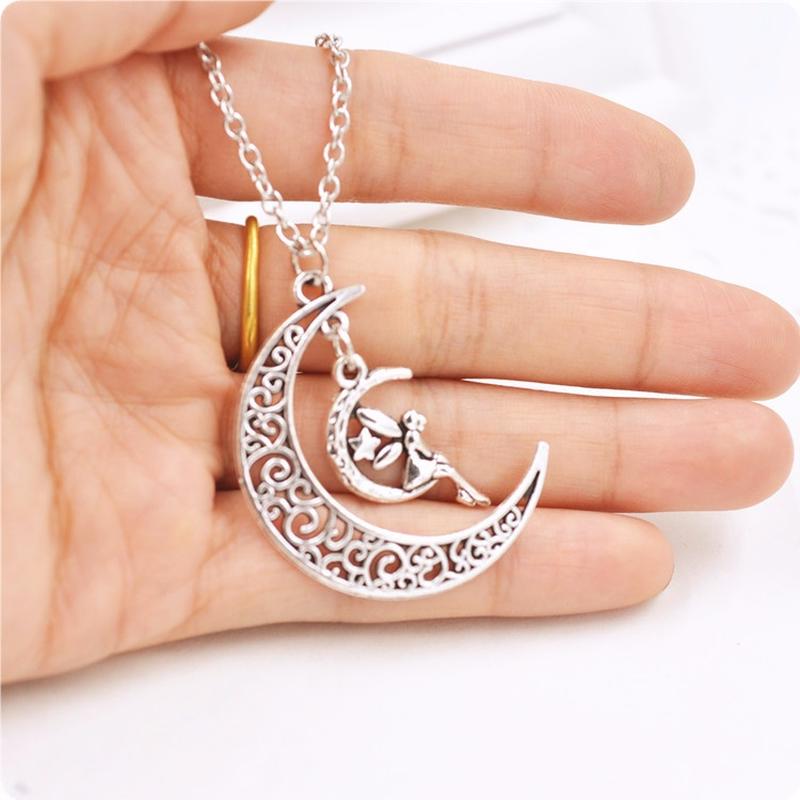 

Антикварные серебряные ожерелья с подвесками «Ангел и Луна»