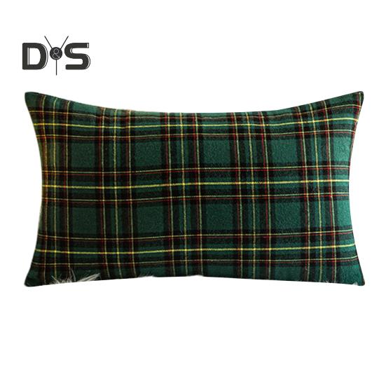 Vánoční povlak na polštář kostkovaný potisk Jednostranný potisk Stálobarevný skrytý zip Dostupné dvě velikosti Dekorace na pohovku Throw Povlak na polštář Polštář Sham