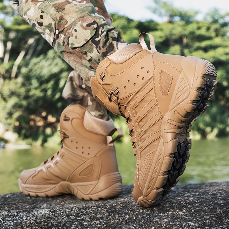 2025 neue Übergröße Offroad-Kampfstiefel Taktische Stiefel Outdoor Leichte Verschleißfeste Mode Wanderschuhe