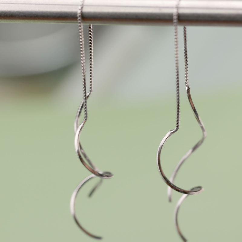 Pendientes Largos Borla Ondulada Earlines Temperamento Retro Francés Decoración Versátil Forma de la Cara de Mujer