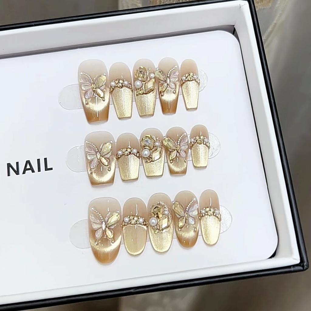 Pure Handmade Phototherapy Nail Art Golden Butterfly Wear Nail Finished Cat Eye Nail Art Patches Show Whiteness and Temperament