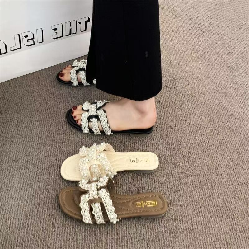 Leichte Perlen-Slipper Damen Sommer 2025 Feenstil Kleine Duft Explosion Mode Flacher Boden Wort Strand Coole Slipper