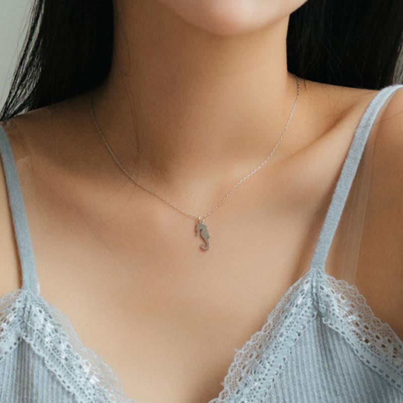 

lanterna Sea horse Silhouette Necklace (4colors) Blue