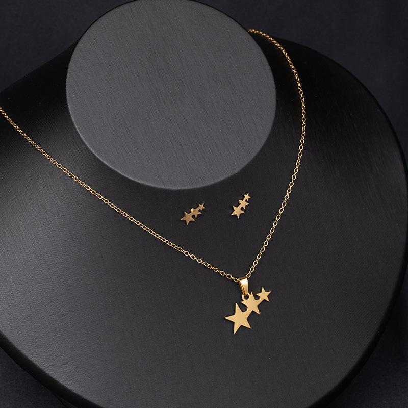 Fashion Hollow Love Glossy Necklace Earrings Set Women'S Niche Design Heart Pendant Earrings Necklace