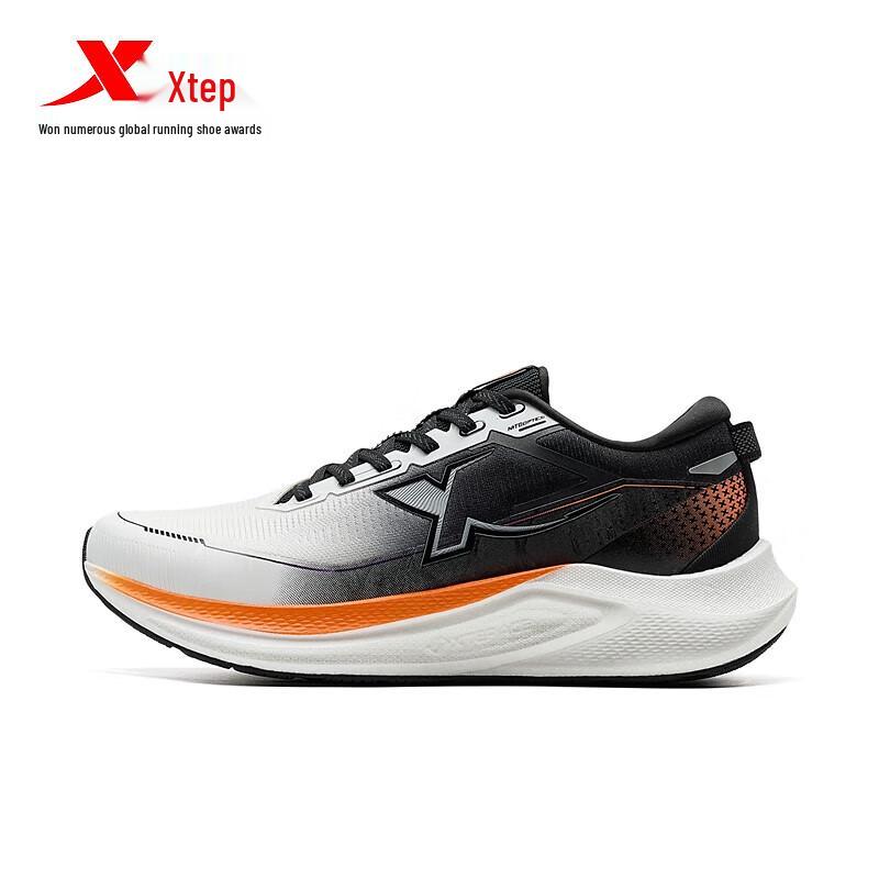 

Мужские кроссовки для бега XTEP 975119110036 43