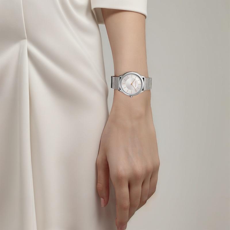 Calvin Klein Quarz Uhr Quarzwerk Edelstahl Armband 36mm Silbernes Zifferblatt Gleicher Stil für Männer und Frauen 30 Meter Wasserdicht K3M521Y6