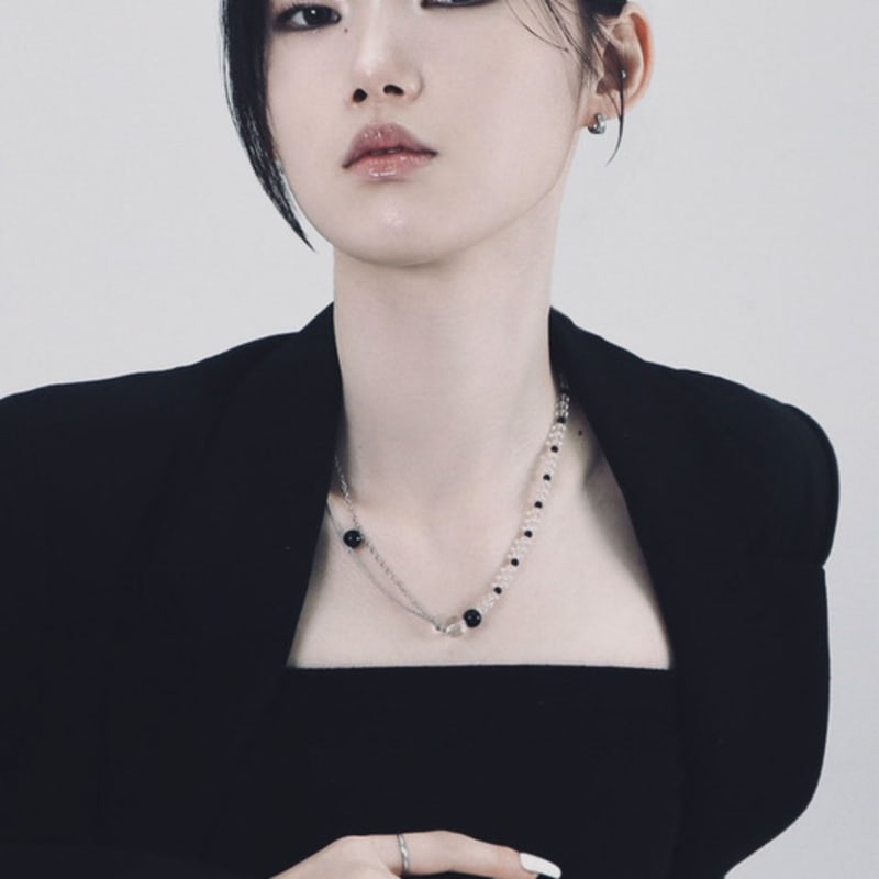 Baroque Stone Black dot unbalanced necklace