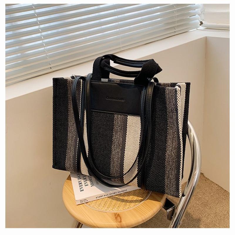 Large-capacity Canvas Bag, New Style, Fashionable and Simple Texture, Shoulder Bag, Contrasting Color, Portable Commuter Tote Bag.