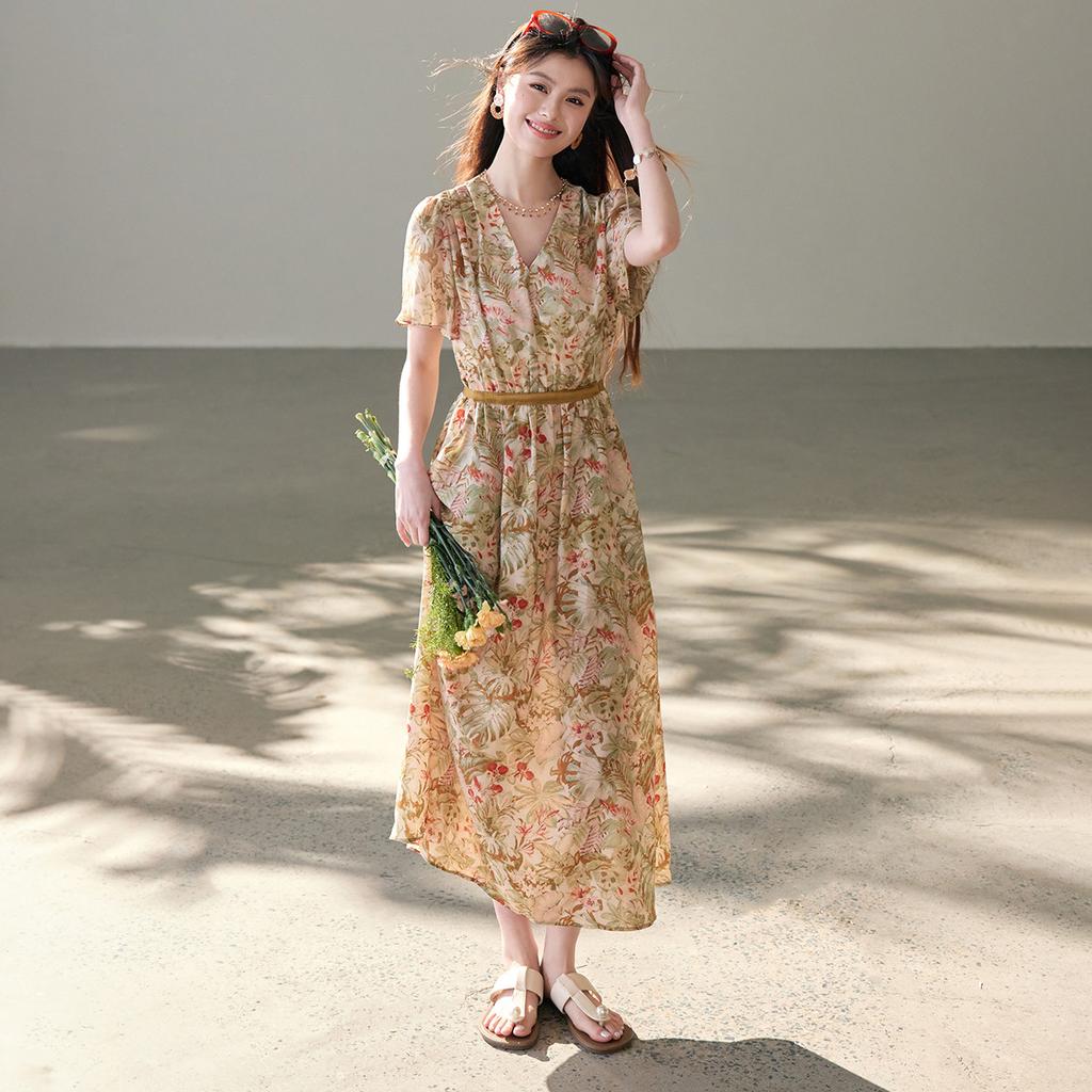 26 year summer elegant slimming V-neck floral skirt A-line skirt short sleeved skirt mid length skirt V-neck dress high-end dress