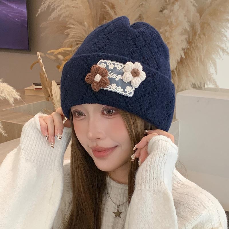 Autumn and winter warm ear protection double-layer flanged pullover wool hat female sweet literary lace handmade flower knitted hat
