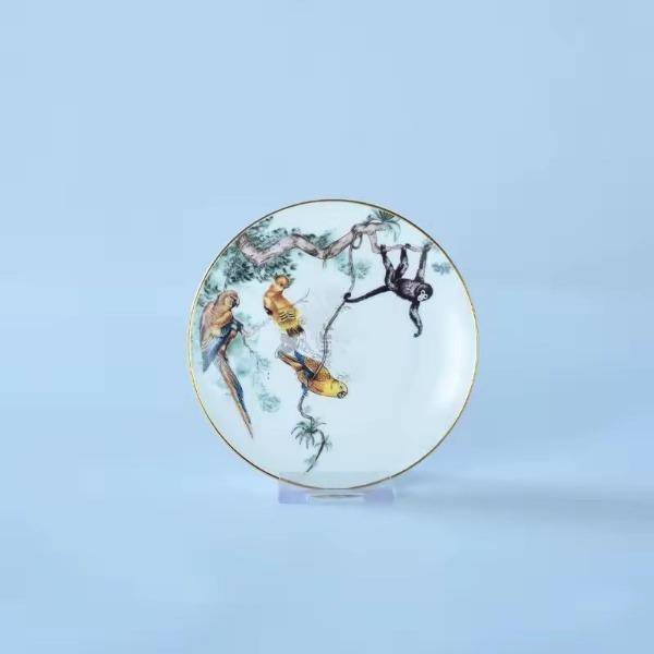 

Посуд із тваринами тропічного лісу, Обідні тарілки з кістяної порцеляни, Плоске десертне блюдо, Тортівниця, Чашка з блюдцем, Кухонне приладдя для дому