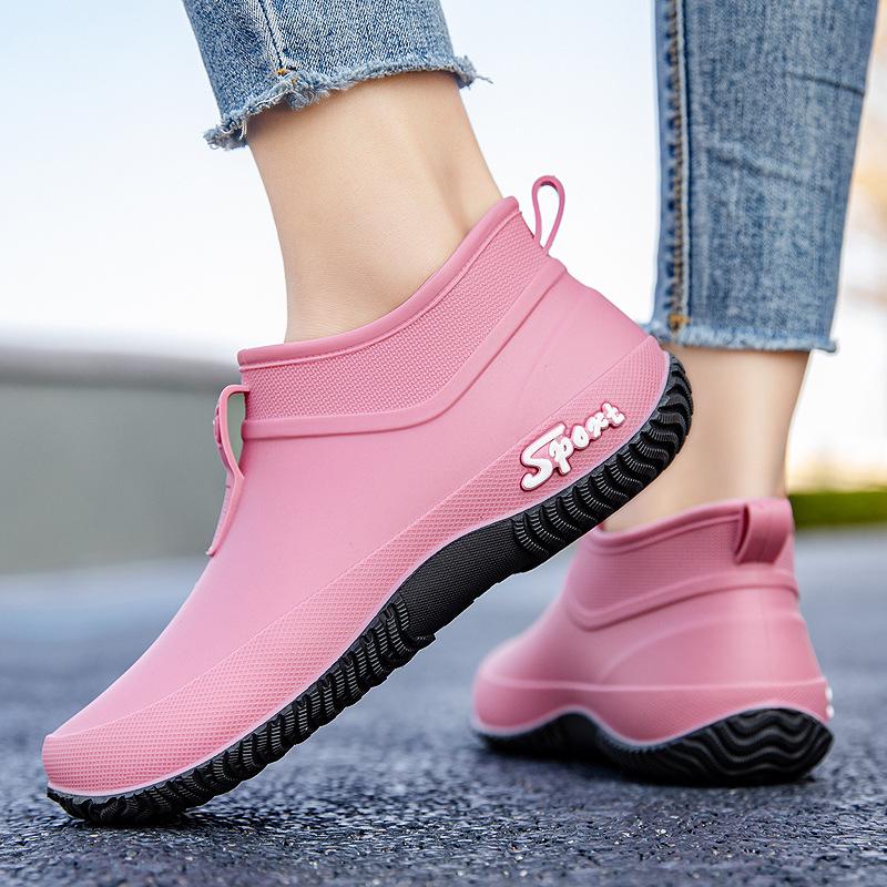 Women's Waterproof Non-Slip Low-Top Rain Boots, Thick-Soled Wear-Resistant Rubber Shoes for Camping & Kitchen.