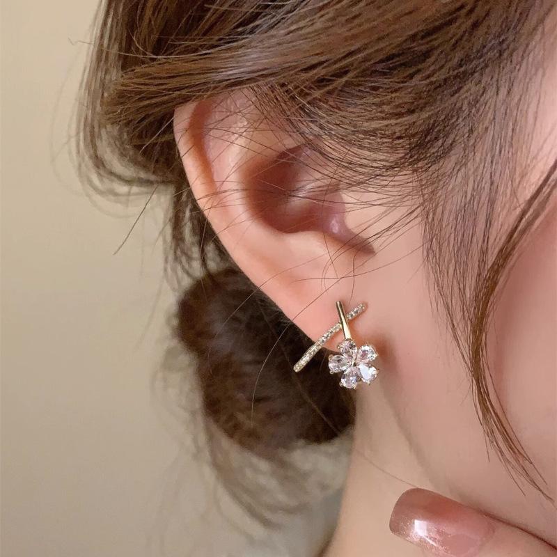 Cubic Zirconia Flower Cross Earrings Female Light Luxury Hundredfold Niche Design Senior Sense of Exquisite Temperament Earrings Office Casual Daily