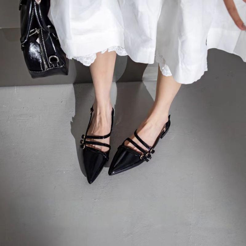 Fashion 2025 New Temperament Pointed Toe Baotou Sandals Women's New Summer Wear Shallow Mouth Metal Buckle Back Empty Low Heel Shoes