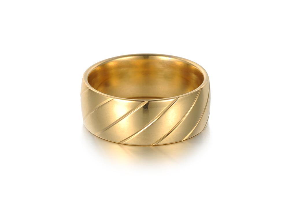 Creative 8mm Slash Cutting Gold Color Stainless Steel Ring For Women Simple Couple Titanium Steel Wedding Ring Jewelry R18122