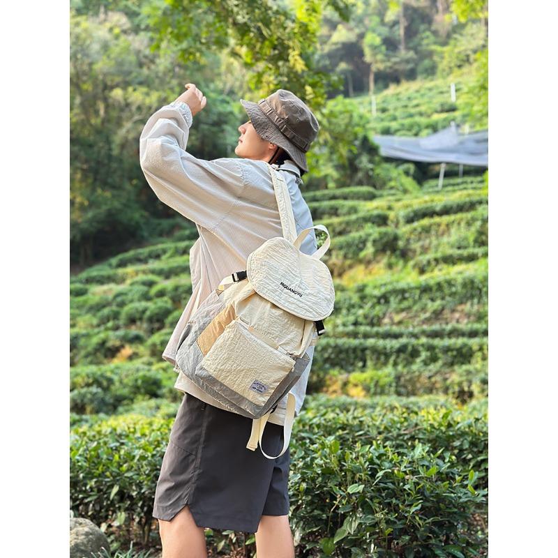 Casual and Lightweight Backpack New Large-capacity Commuter Student Schoolbag Travel Backpack