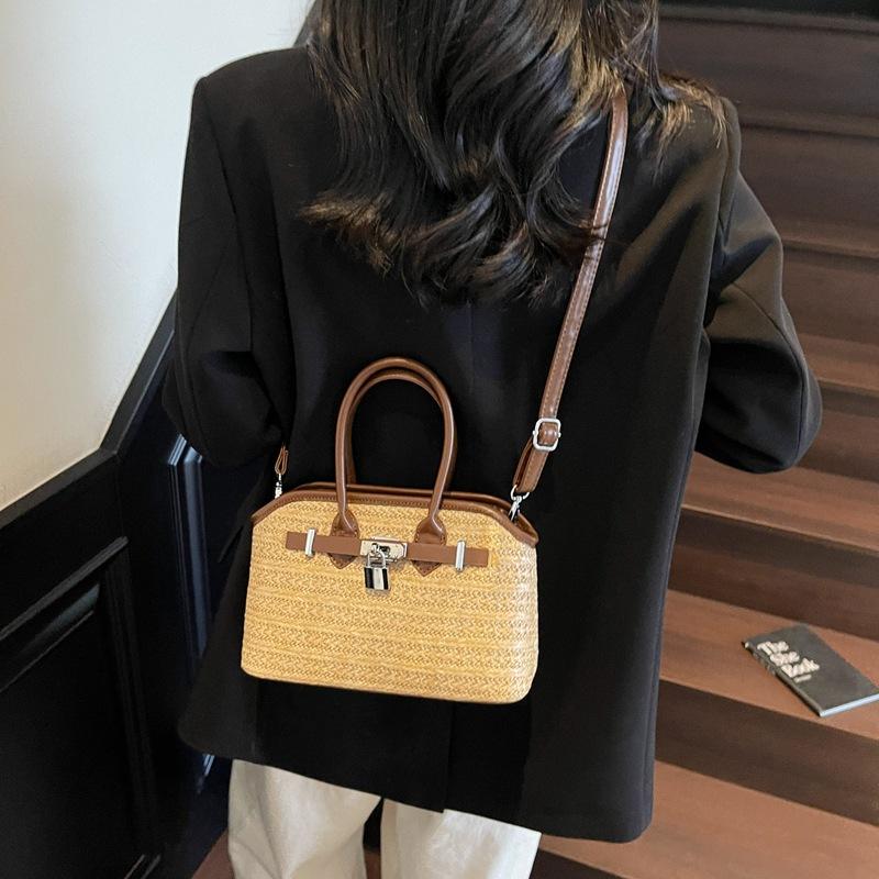 Portable Small Square Bag Women's New Fashion Commuter Shoulder Messenger Bag