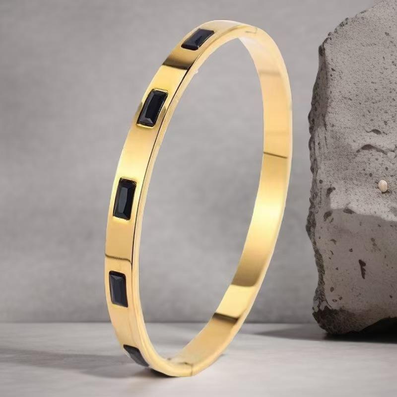 Gold-Plated Titanium Steel Bracelet with Green Diamond Buckle – Women's Fashion Jewelry