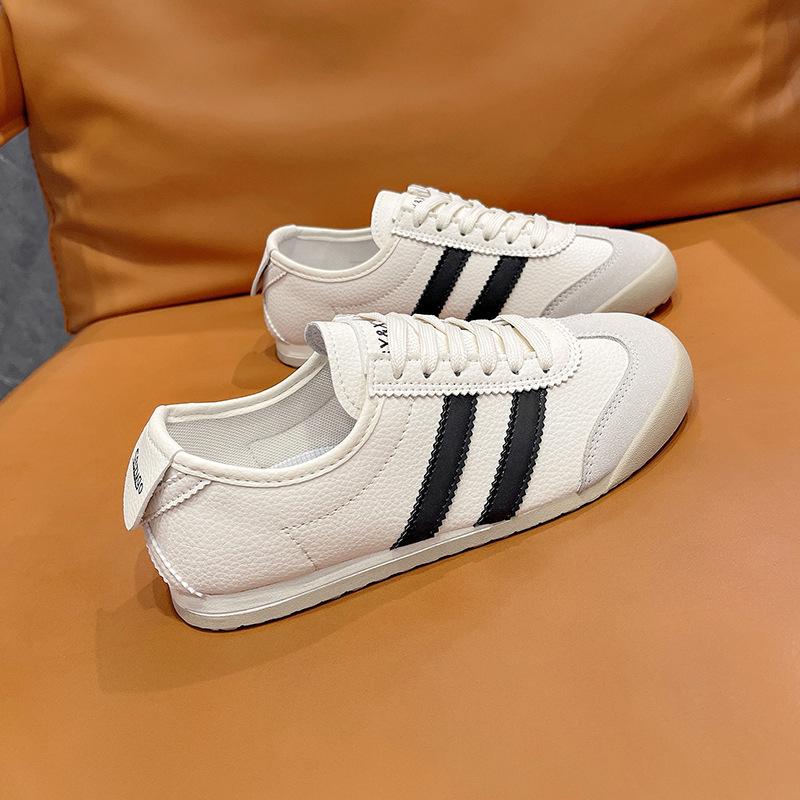 2024 summer new soft leather flat-bottomed casual moral training shoes Korean version of academic jogging Forrest Gump little white women's shoes