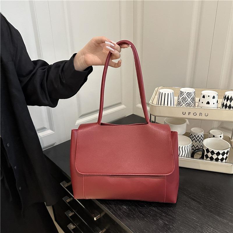 Large Capacity Bag Summer New Retro Briefcase Women's Niche Design Shoulder Crossbody Big Bag Tide
