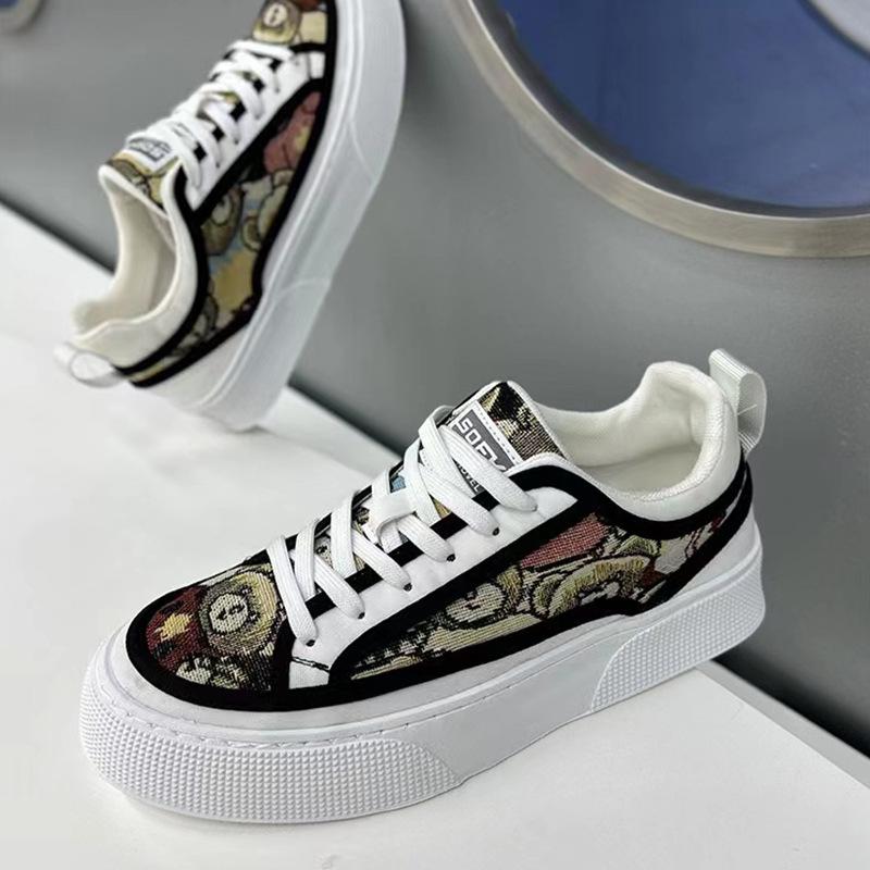 Buty Męskie Nowe Oddychające Drukowane Płócienne Buty Męska Moda Wszechstronne Męskie Sportowe i Codzienne Buty na Deskę