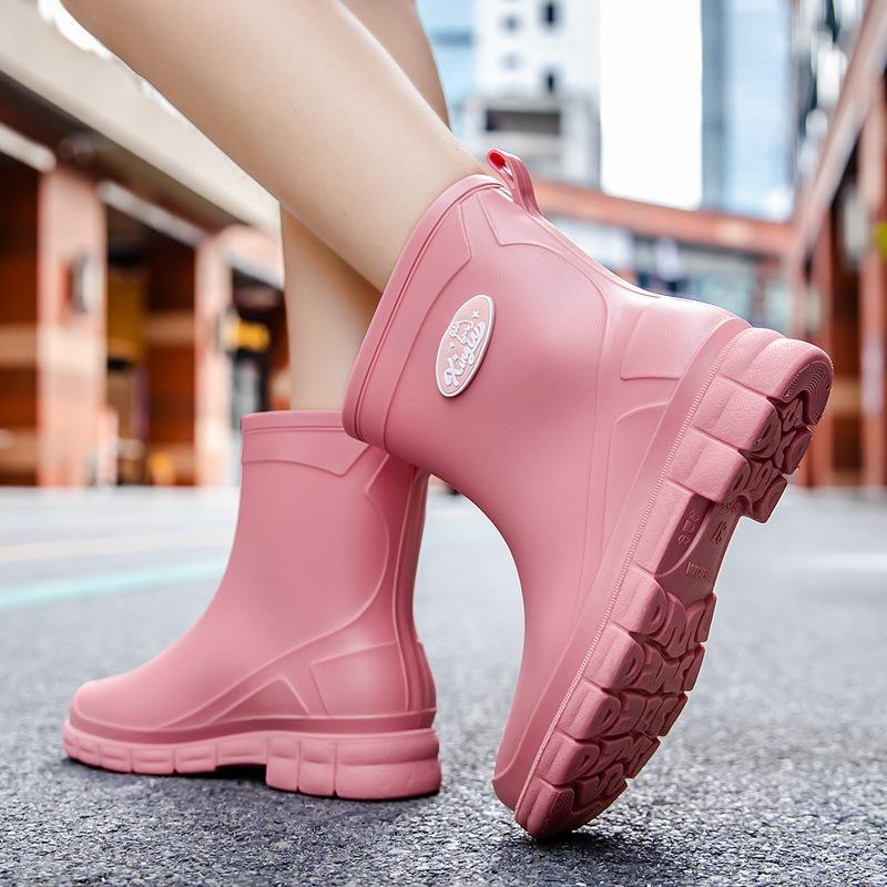 [One piece] Non-slip water shoes women's short rain shoes student fashion rain boots thermal rubber shoes low tube water shoes