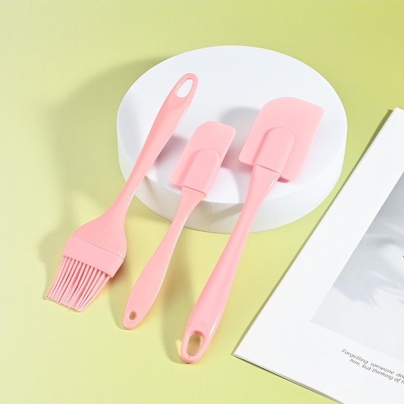 

In-Stock Three-Piece Baking Set: Silicone Spatula, Soft Scraper, Oil Brush