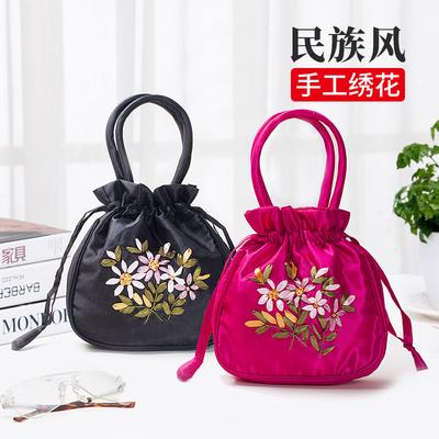 Handbag Handmade Embroidered Small Bag Ancient Ethnic Style Middle-aged and Elderly Shopping Change Mobile Phone Women's Bag Mother's Handbag