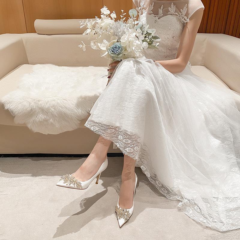 Fashion Women White Wedding High Heel Shoe Elegant Fashion Designer Pointed Tip Fine High Heels Women Pearl Banquet Wedding Shoe Tacones