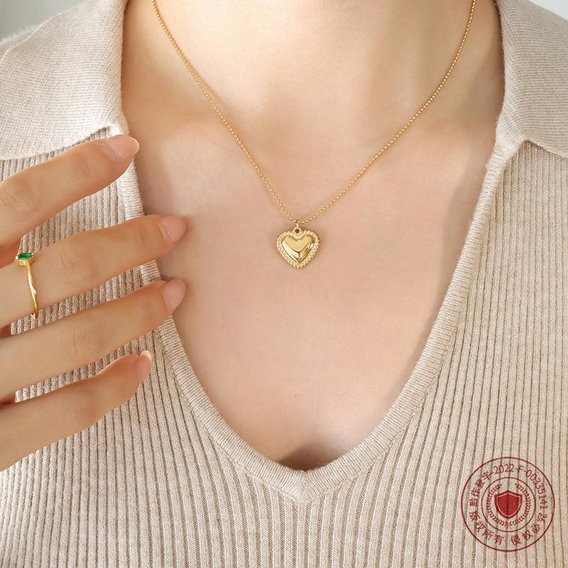 Trendy European & American Couples Peach Heart Necklace & Bracelet Set, Titanium Steel, 18K Gold Plated, Round Bead Chain.