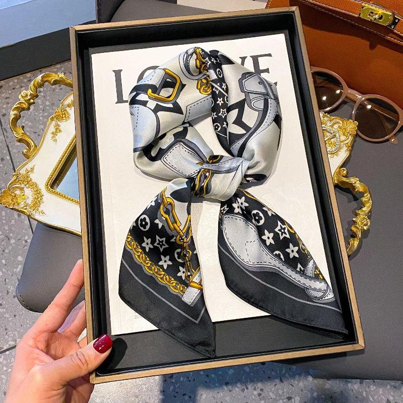 Zhang Ruonan silk scarf women's spring and summer new fashion retro accessories scarf neck high-end small square scarf
