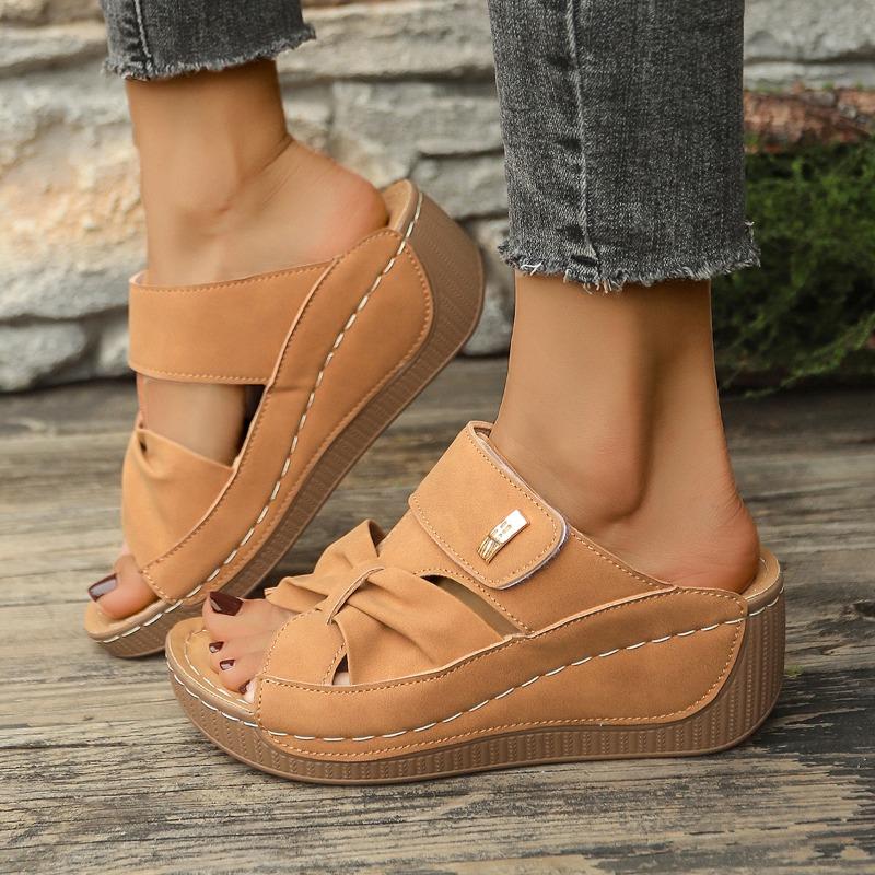 Summer new one-character thick-soled hollowed-out wedge slippers women wear large-size fish mouth beach slippers