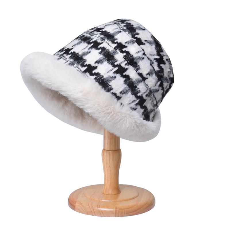 

Winter Female Fisherman Hat With Fleece Plaid Design And Windproof Function For Casual And Outdoor Wear BlackWhite