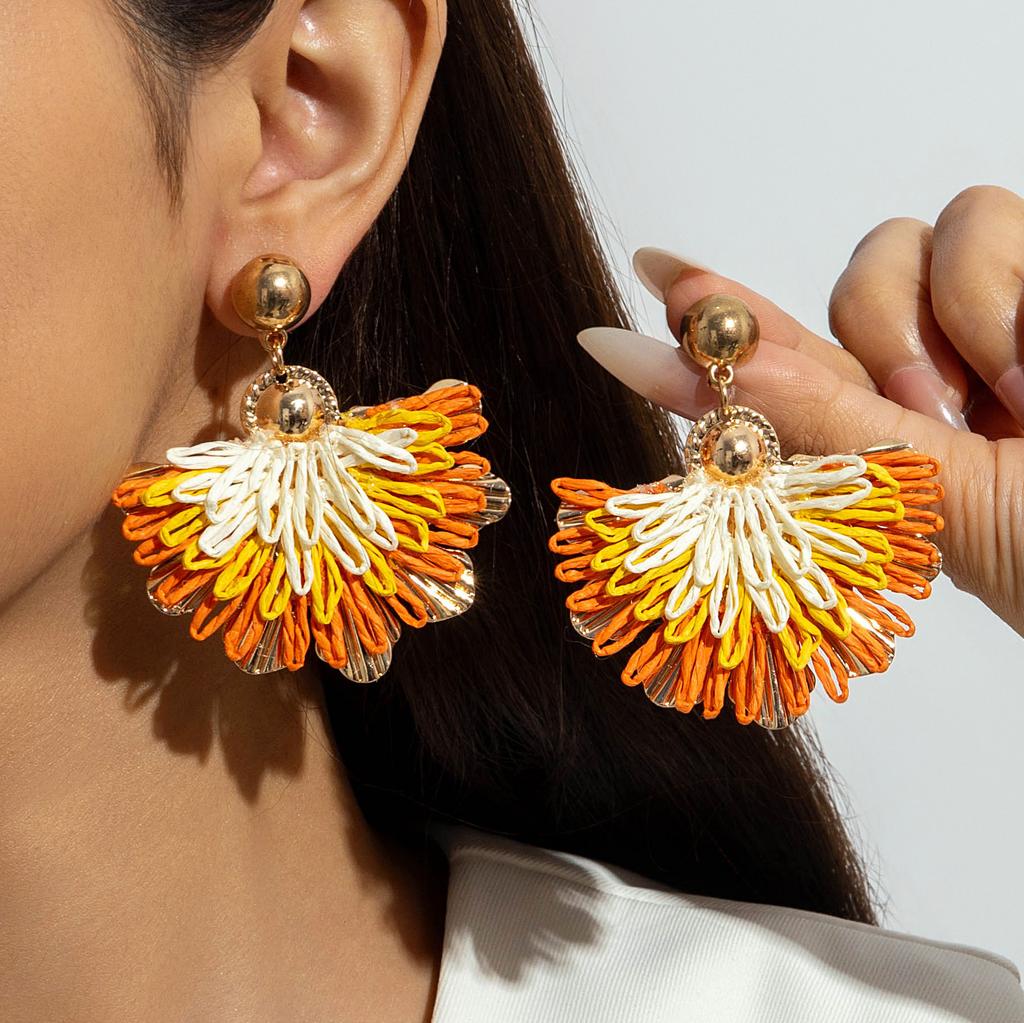 Summer hand-woven raffia stud earrings women's sweet temperament earrings pastoral atmosphere flower earrings