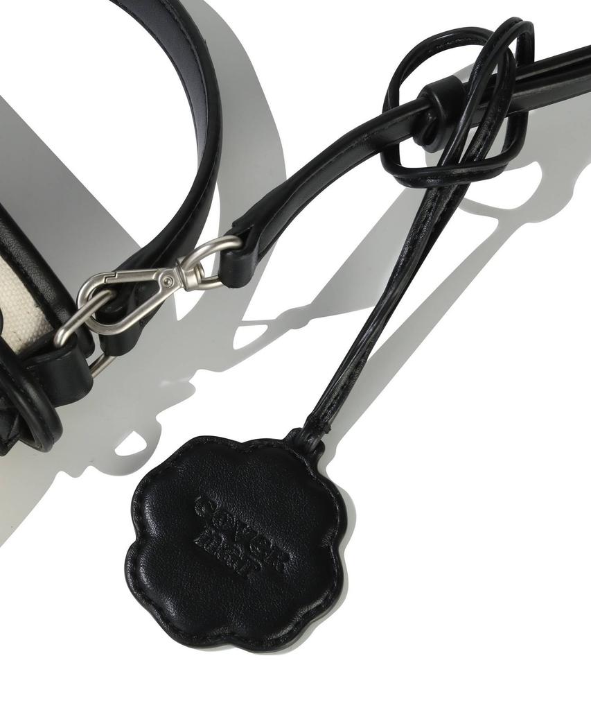 Covernat Woman Clover Heart Emma Bucket Bag Black