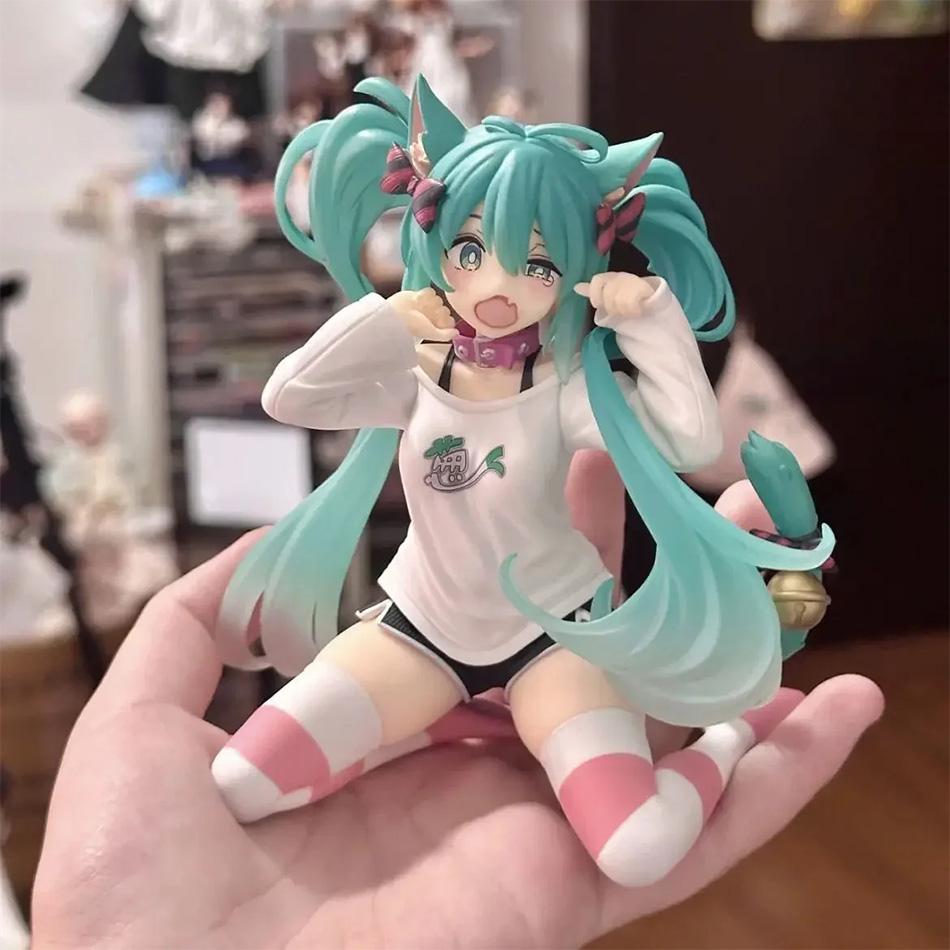 Anime Hatsune Miku Cat Ears Sitting Posture Kawaii PVC Action Model Model Plaything Doll Decoration Collectible Gift
