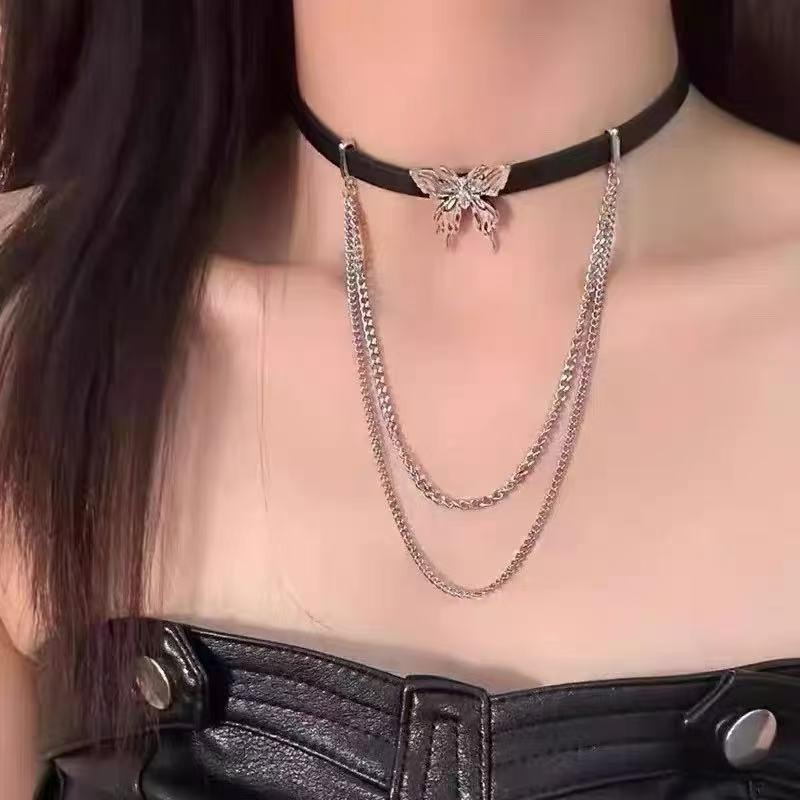 Retro Autumn and Winter Long Necklace Women's High-end Sweater Chain Niche Design Accessories